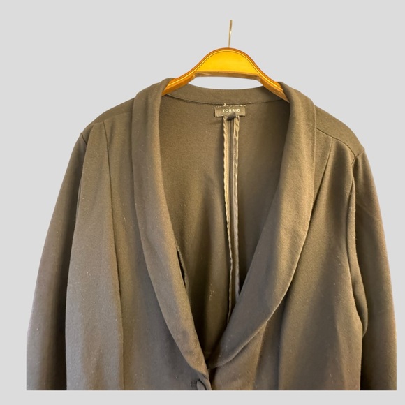 Torrid Women’s Blazer Size 1/1X Black - Picture 2 of 13